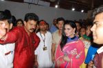 Veena Malik at Lalbaugcha Raja on 13th Sept 2013 (11).JPG